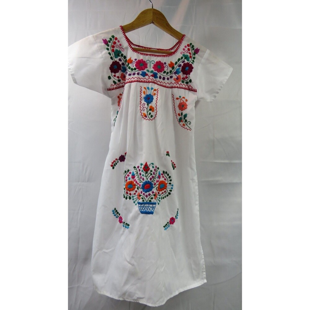 Handmade embroidered mexican-style midi dress white size Small floral design